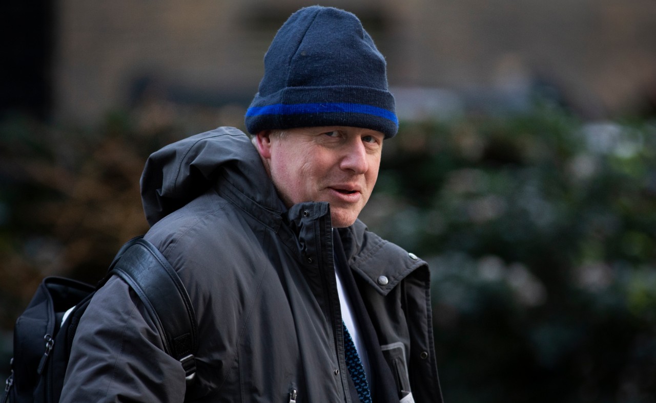 Boris Johnson criticado por comentarios sobre investigación de abuso infantil