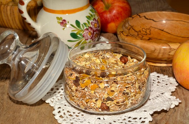 Bote de cristal con avena