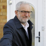 Jeremy Corbyn amenaza con una moción de censura si fracasa el acuerdo del Brexit