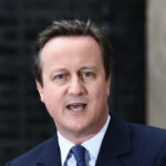 David Cameron hizo un intento tardío para evitar las deserciones de los conservadores