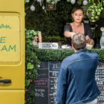 Trabajador de NatWest dice que 'los veganos deberían ser golpeados en la cara'