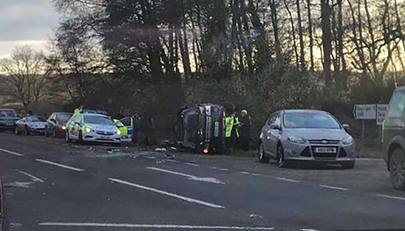 Los restos del accidente automovilístico del Príncipe Felipe listados en eBay