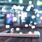 El impacto de los podcasts en la sociedad actual: ¡Descubre cómo están cambiando nuestros hábitos de consumo de contenido!