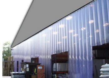 5 preguntas que suelen hacerse las empresas industriales en relación a las cortinas de lamas de PVC